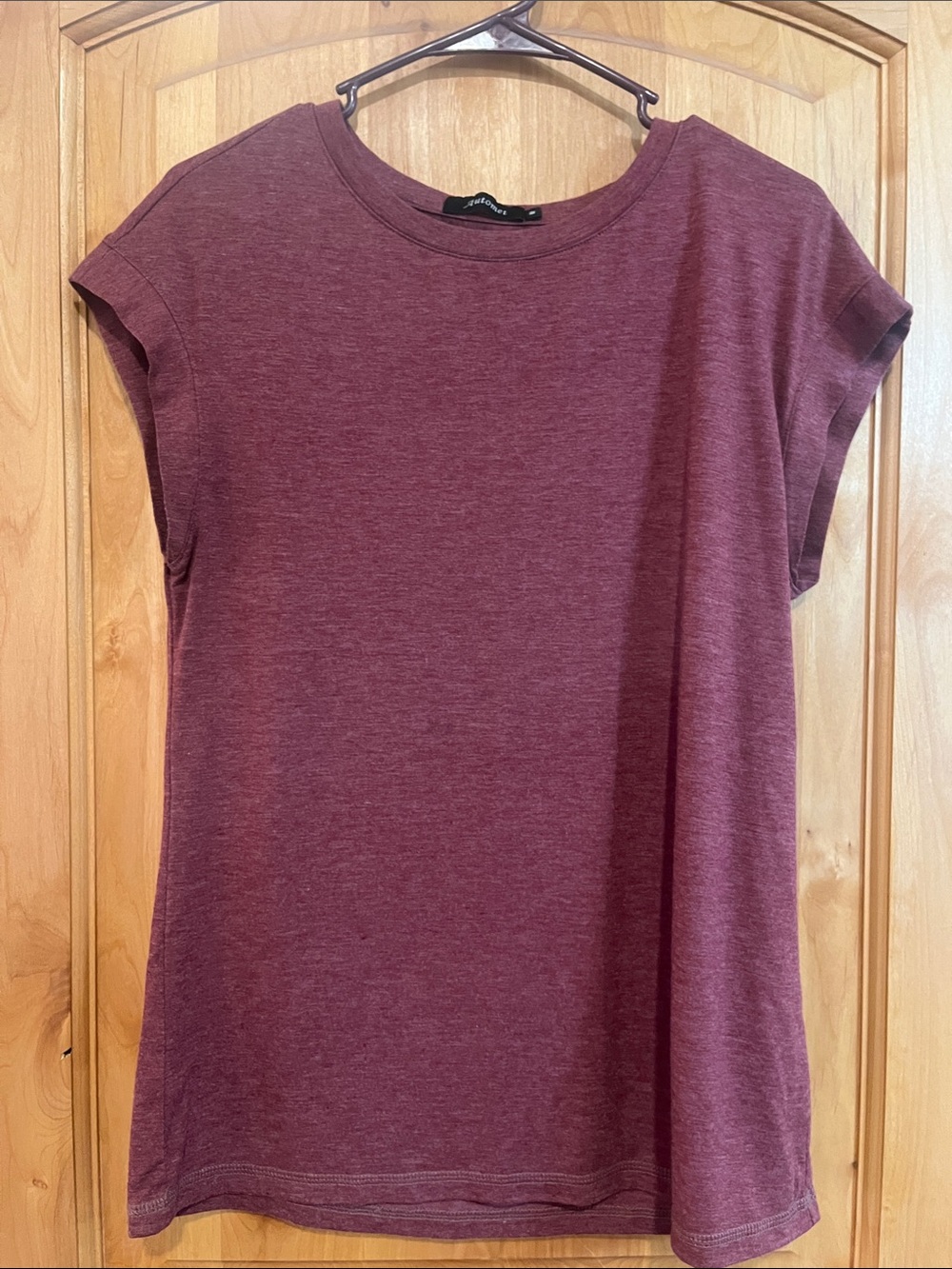 Women's Short Sleeve Crewneck Tee in Wine